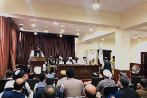 کارمندان ذکور وزارت معارف به وظایف شان برگردند