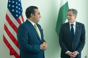 گفتگوی وزیران خارجه امریکا و پاکستان در مورد ثبات افغانستان 