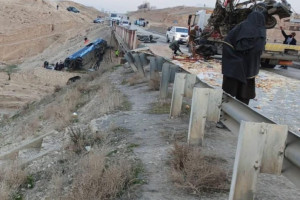 حوادث ترافیکی در سمنگان و هلمند جان شش نفر را گرفت