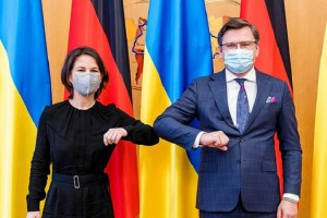 آلمان متعهد به تضمین امنیت اوکراین در برابر تهدیدات روسیه شد