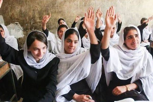 چراغ سبز طالبان برای بازگشایی مکاتب دخترانه
