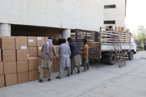 صلیب سرخ به هزاران زندانی تجهیزات زمستانی توزیع کرد