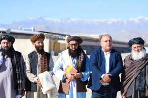 کمک‌ اضطراری افغان بزنس سنتر برای مهاجران به‌ کابل رسید