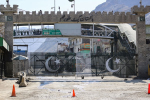 گذرگاه تورخم از سوی نظامیان پاکستان مسدود شد