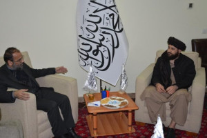 سرپرست وزارت دفاع با معاون سفیر ایران در کابل دیدار کرد