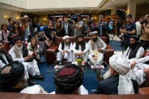 مذاکرات صلح در دام منفعت طلبی حکومت و طالبان