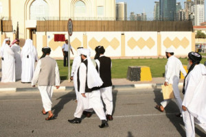 طالبان خبر مذاکرات صلح پنهانی در قطر را تکذیب، اما دولت افغانستان تایید کرد
