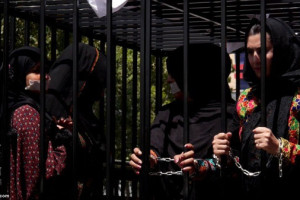 فرمان تخفیف و عفو مجازات محبوسین و محجوزین اناث