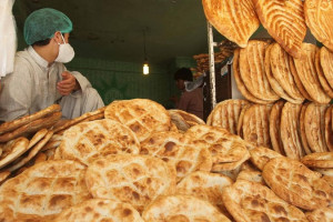 یک قرص نان از 15 به 10 افغانی کاهش یافت