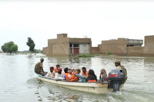 پاکستان در پی بارندگی‌های شدید و سیلاب حالت اضطرار اعلام کرد