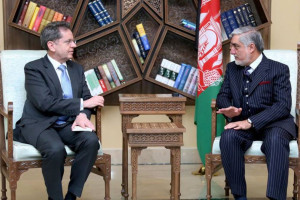 عبدالله و سفیر اتحادیه اروپا در مورد صلح گفتگو کردند