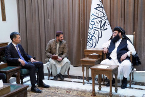 روابط کابل با پکن؛ عبدالکبیر و شینگ گفتگو کردند