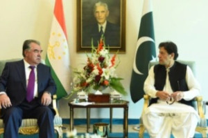 عمران خان: صلح در افغانستان برای ما مهم است