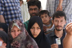 مهاجرین افغان در ایران همچنان در انتظار توزیع شناسنامه هستند