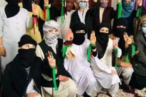 اعتراض زنان با لباس مردانه در کابل