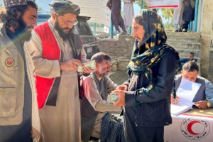 هلال احمر بیش از ۳۷ میلیون افغانی به نیازمندان کنر توزیع کرد