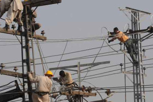 برشنا: برق کابل به زودی وصل می‌شود