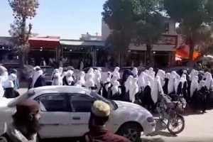 اعتراض دختران دانش‌آموز در پکتیا