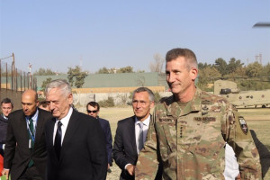 دبیرکل ناتو و وزیر دفاع آمریکا وارد کابل شدند