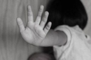 تجاوز گروهی به یک دختر 5 سالۀ افغان در اصفهان