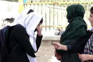بسته ماندن مکاتب پیامدهای ویرانگری برای دختران در پی دارد