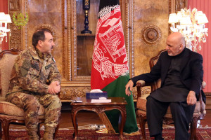 محمد اشرف غنی با فرماندهان نیروهای خارجی در افغانستان دیدار کرد