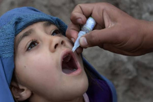 آغاز اولین کارزار تزریق واکسین پولیو در سال جدید میلادی