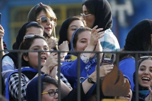 ایران؛ برای اولین‌بار به زنان اجازه حضور در ورزشگاه داده‌شد