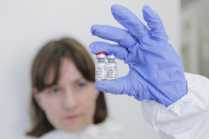 آزمایش واکسن کرونا هفته آینده در روسیه آغاز می‌شود