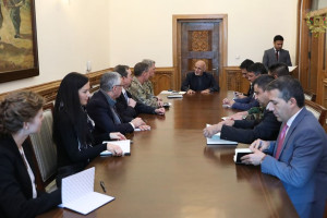 دیدار اشرف غنی با رییس ستاد مشترک نیروهای امریکا