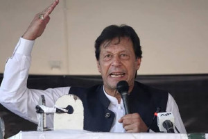 عمران خان طرفداران خود را به تظاهرات ضد دولتی فراخواند