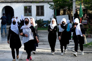 تاکید آموزگاران بر بازگشایی مکاتب دخترانه