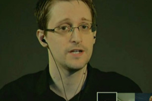 اسنودن:درآمد فیسبوک از فروش اطلاعات کاربرانش بسیار زیاد است