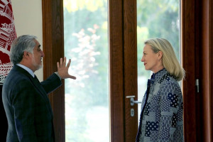 دیدار عبدالله با معاون وزارت خارجه‌ امریکا در امور آسیای مرکزی