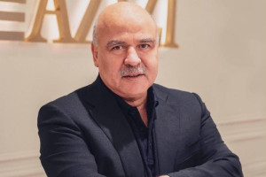 میرویس عزیزی ۵۰۰ میلیون افغانی کمک برای زلزلهزدگان شرق کشور اعلام کرد