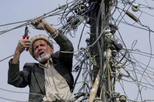 صادرات برق تاجیکستان به افغانستان کاهش یافت
