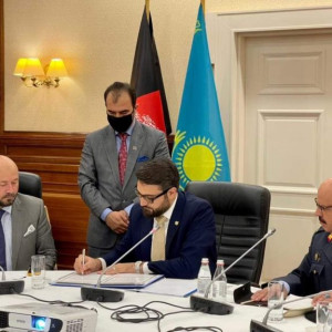 افغانستان-و-قزاقستان-توافق‌نامه-همکاری‌های-نظامی-امضا-کردند