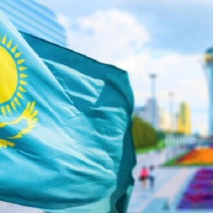 دومین-بسته-کمک‌های-قزاقستان-به-کشور-رسید