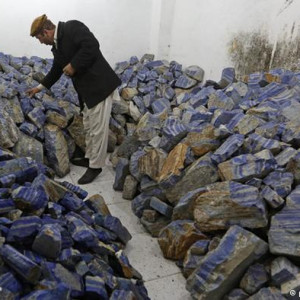 جلوگیری-پولیس-ننگرهار-از-قاچاق-محموله-سنگ-های-قیمتی-به-پاکستان