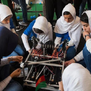 اشتراک-تیم-دختران-روباتیک-افغانستان-در-همایش-باسیکل-سواری
