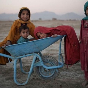 اگر-فقرزدایی-نشود،-میلیون‌ها-افغان-می‌میرند