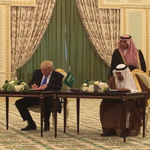 امضای-قرارداد-۴۶۰-میلیارد-دلاری-تسلیحاتی-آمریکا-و-عربستان