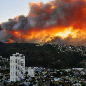 آتش‌سوزی-در-شیلی-جان-دها-نفر-را-گرفت