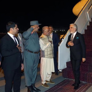عبدالله-از-قطر-به-کابل-برگشت