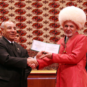 رئیس‌جمهور-ترکمنستان،-دکتورای-افتخاری-به-رئیس‌جمهورغنی-اعطا-کرد