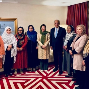 خلیلزاد-بر-اهمیت-دیدگاه‌های-زنان-افغان-تاکید-کرد