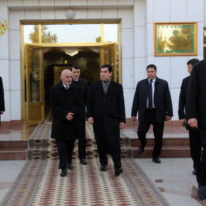 رئیس-جمهورغنی-خط-آهن-ترکمنستان-آقینه-را-افتتاح-میکند