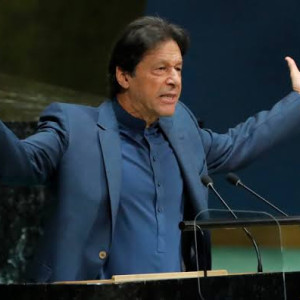 خان-پاکستان-افغان‌ها-زنجیر-بردگی-را-شکستند