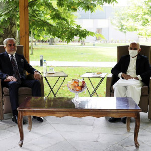 عبدالله-و-غنی-روی-آغاز-مذاکره-با-طالبان-گفتگو-کردند