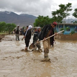 غزنی؛-سیلاب-دو-هزار-جریب-زمین-و-۲۵-خانه-مسکونی-را-تخریب-کرد